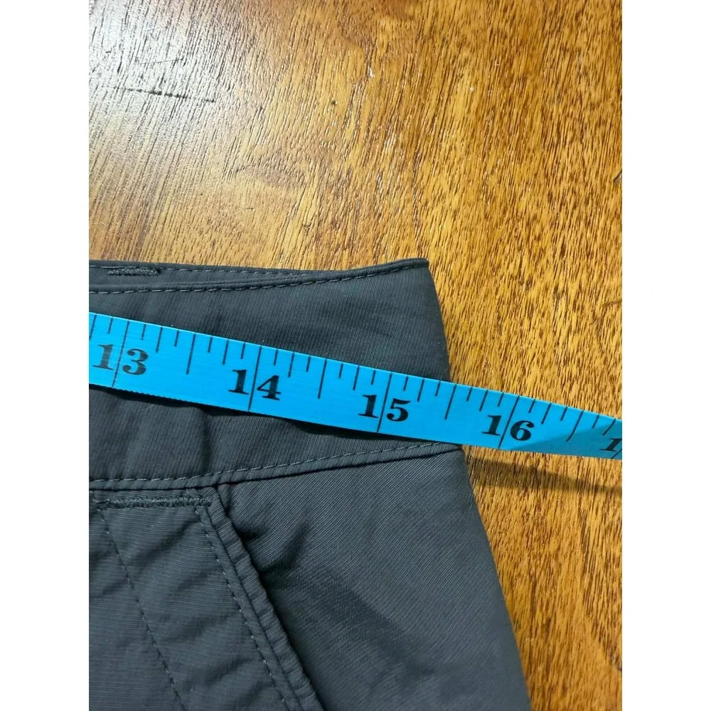 REI Co-op Women's Size 6 Cargo Shorts Grey Nylon Hiking Outdoor (Tag‎ 6) RN37249